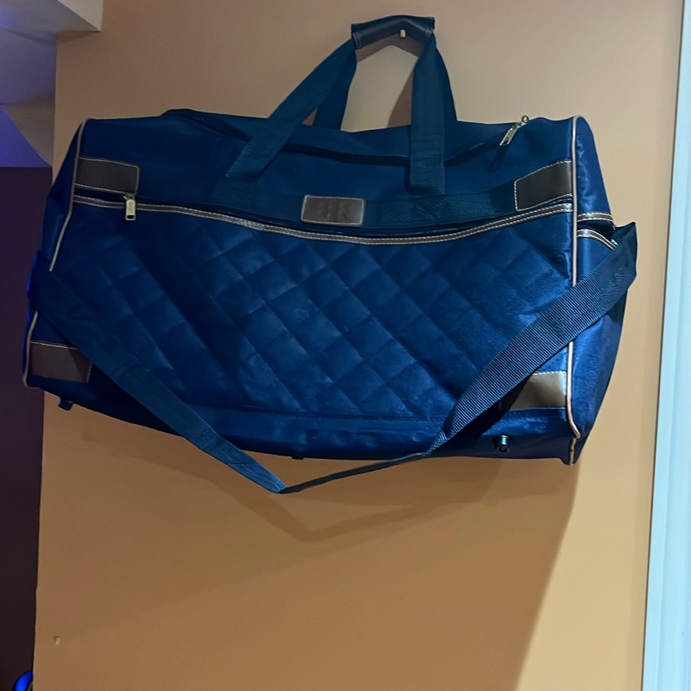 Travelling bag light weight